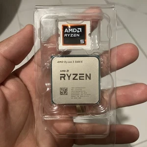 AMD Ryzen 5 5600X Processor - Photo 1/2