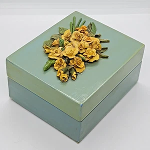 Vintage Clay Molded Flowers Roses on Felt Lined Green Jewelry Trinket Box - Picture 1 of 21