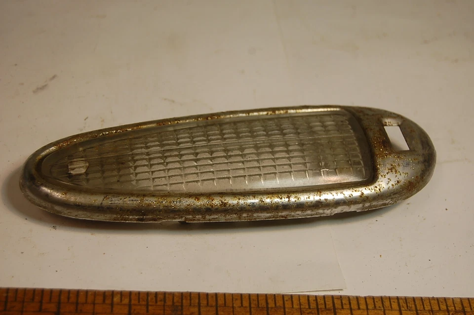 54 STUDEBAKER COMMANDER interior light lens - Image 1 of 3