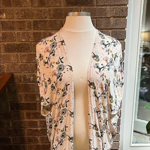 Kimono floral Bel Kazan de Anthropologie Talla única - Imagen 1 de 8
