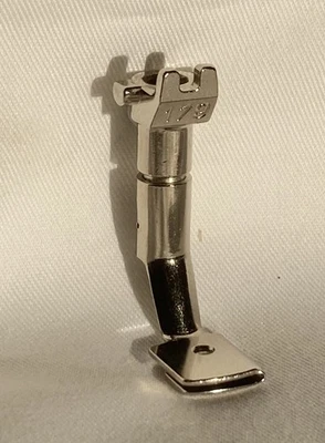 BERNINA - GATHERING FOOT No 179 - OLDER MODELS 600 700 800 SERIES - Image 1 of 4