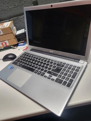 Acer Windows Laptop PC Apire V5-571 - i3 Cpu 8gB RAM - 15.6 Screen No Hdd - Image 1 of 4