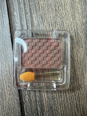 Almay Eyecolor Single Eyeshadow in Fawn Vintage Makeup Collectible - Image 1 of 2