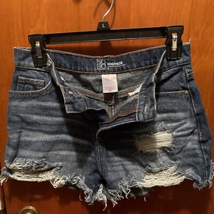 No Boundaries High Rise Shorts Dark Wash Size 5 distressed - Picture 1 of 3