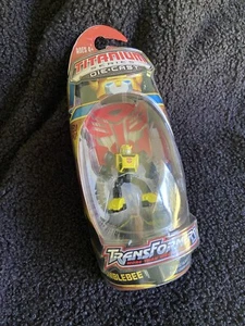 Hasbro Titanium Series Transformers Robot Masters Bumble Bee Actionfigur - Bild 1 von 2