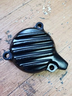 Honda XR250R 1985 oil filter cover XR200R XL250R XR200 XL250 XR250 - Image 1 of 4