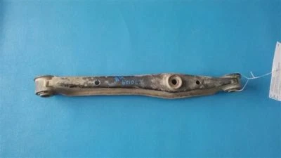 88 89 90 91 92 MAZDA 626 BRAZO DE CONTROL INFERIOR TRASERO DERECHO 102423 Foto 1 de 4