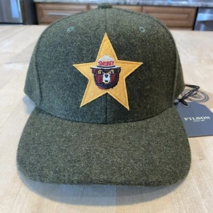 Filson Smokey Bear Wool Logger Cap - Neu mit Etikett - Forest Green Smokey Star - Bild 1 von 18