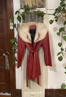 Vintage 1960s or 1970s red leather and fox fur collar coat/jacket size small - Image 1 of 4