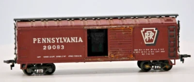 ATLAS, WEATHERED HO SCALE PENNSYLVANIA SLIDING DOOR BOXCAR 29083 1:87 Gauge - Image 1 of 4