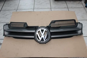 Rejilla radiador frontal con emblema gris plata metalizado orig. VW Golf V 5 1K - Imagen 1 de 10