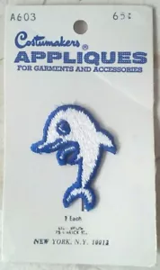 Kostümmacher Vintage Applikationen DELPHIN A603 weiß blau Neu aus altem Lagerbestand für Bekleidungszubehör NY - Bild 1 von 3