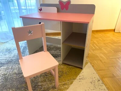 Schreibtisch „Schmetterlinge“ 75 x 85 x 48 cm (H x B x T) mit Stuhl 45x39x36 cm - Bild 1 von 4