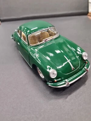 Porsche 356 B Carrera 2 Verde Kinsmart Modello Giocattolo 1/32 Scala Modellino - Immagine 1 di 2
