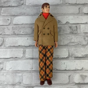 Ken Puppe 1968 Mattel geformte brünette Haare blaue Augen Play It Cool Outfit kariert - Bild 1 von 2