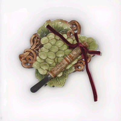 Nuevo Plato de Queso Grasslands Road 7.75"x7" Repujado Verde Uva Vino Degustaciones Foto 1 de 2