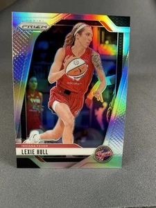 2024 Panini Prizm WNBA Lexie Hull Silver Prizm #16 FEBBRE - Foto 1 di 2