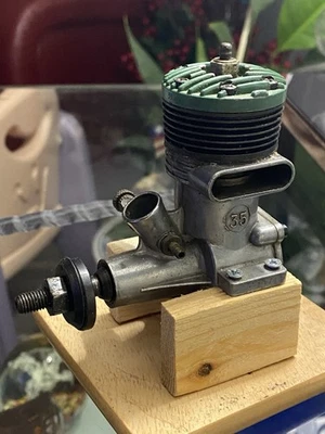 K&B Torpedo 35 Green Head model airplane engine - Image 1 of 4