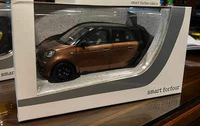 1:18 Smart ForFour 2014 By NOREV Hazel Brown / Black B66960299 - Image 1 of 3