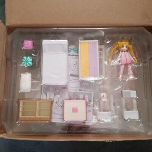 Premium Bandai Pretty Guardian Sailor Moon Usagi's Room Puppenhaus Figur - Bild 1 von 2