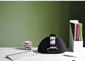 Pure Contour Docking And Charging Station for iPod and iPhone - NEW - Picture 1 of 8