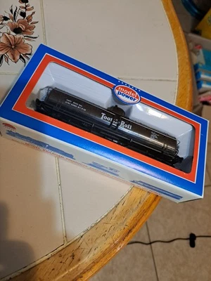 Model Power - TOOTSIE ROLL - TANKER Car - HO Scale - In Original Box -NICE #8031 - Image 1 of 4