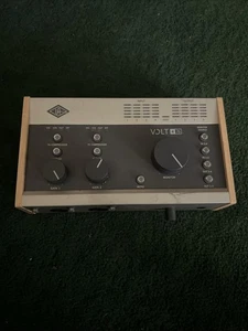 Universal Audio Volt 476 Portatile 4x4 USB Type-C Interfaccia Audio/MIDI - Foto 1 di 4