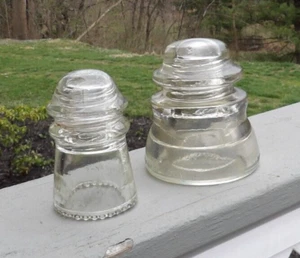 Lot of 2 Vintage Glass Insulators ARMSTRONG DP1 64 49 & HEMINGRAY -9 USA 17A-9 - Picture 1 of 7