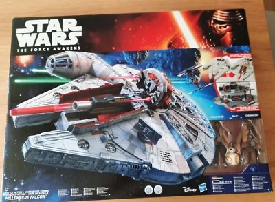 star wars millenium falcon the force awakens Hasbro - Bild 1 von 4