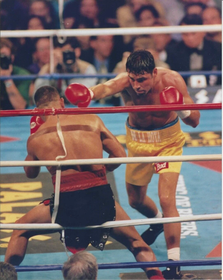 OSCAR DE LA Hoya - 拳击 - 官方授权 8 x 10 照片 — 第 1/1 张图片