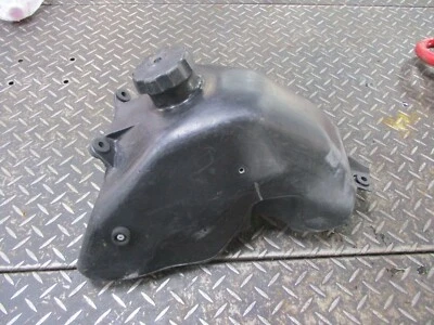 87-88 KAWASAKI TECATE 4 ТОПЛИВНЫЙ БАК С КРЫШКОЙ 51001-1262, 51048-1090  - Изображение 1 из 3