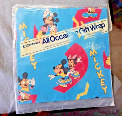 Envoltura de regalo vintage de Mickey y Minnie Mouse para todas las ocasiones 2 hojas de papel de envolver nuevo Foto 1 de 2