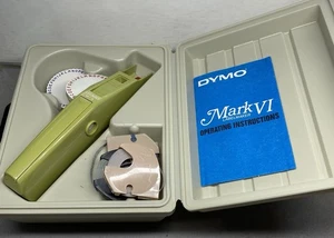 VINTAGE DYMO MARK VI 6 LABELMAKER W/ 2 LETTER WHEELS & CASE - Picture 1 of 7