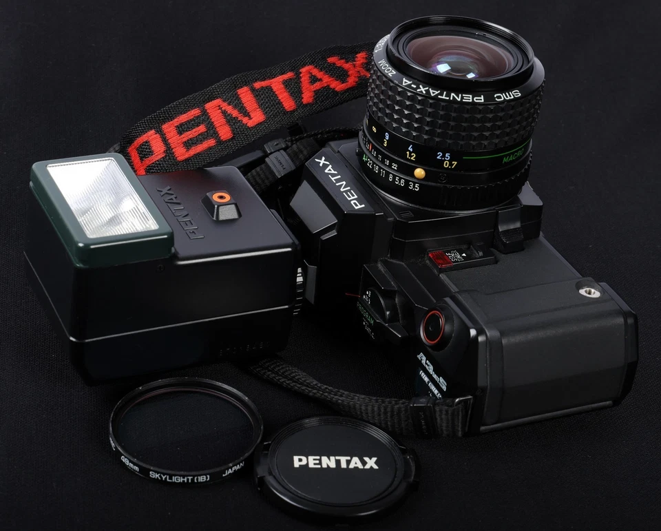 Pentax A3 Date S 35mm Film SLR c/w smc Pentax-A 35-70/3.5-4.5 Lens & AF200SA Kit - Image 1 of 4