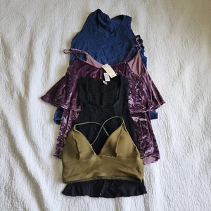 Women's T-Shirt Bra Shirt Size XSmall Lot of 4 - Picture 1 of 5