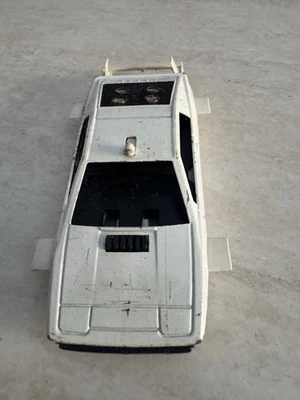 CORGI TOYS JAMES BOND 007 LOTUS ESPRIT 1977 SCALA 1:43 DA COLLEZIONE - Immagine 1 di 4