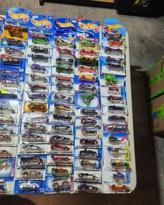 Hot Wheels Konvolut 560 Diecast Autos nur Fantasy Cars  - Bild 1 von 9