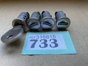 GENUINE set of 4 THULE USED MATCHING BARREL LOCKS PLUS KEY Number N121 - Picture 1 of 2