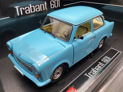 Modellautos 1:18 Sun Star Trabant 601 Pale Blue mit OVP - Bild 1 von 4