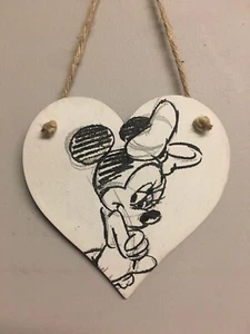 Disney Minnie Mouse Handmade wooden hanging Heart Plaque Decoupaged Gift 12cm - Picture 1 of 1