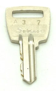 A37 Sobinco Aluminium Tilt & Turn Window Handle Key - Picture 1 of 3