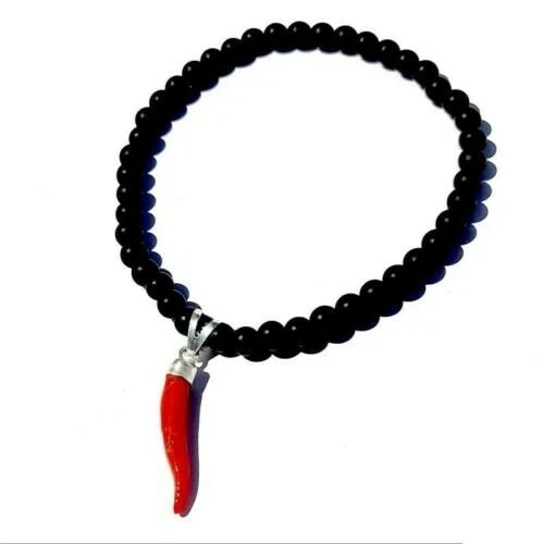 BRACCIALE ELASTICO CON CORNETTO CORALLO VERO E ONICE , BRACCIALE PORTAFORTUNA - Immagine 1 di 1