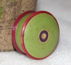 Old Wooden Handcrafted Lacquer Green Painted Unique Powder, Tikka/Pill Box 13244 - Picture 1 of 7