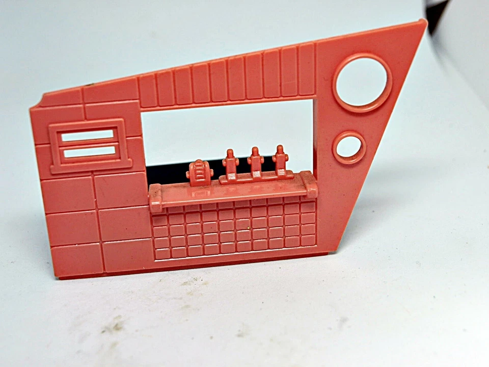 Plasticville Frosty Bar Salmon Left Side Piece O-S Scale - Image 1 of 1