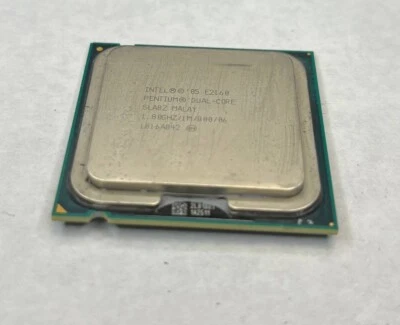 Intel E2160 Pentium 1.8GHz Dual-Core CPU LGA775 SLA8Z - Image 1 of 2
