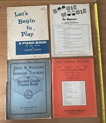 Lot of 4 Sheet Music for beginners - Image 1 of 4