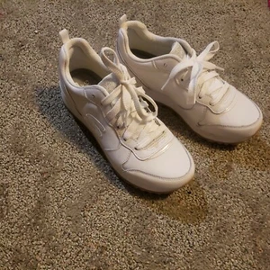Skechers womans  Air Cooled Memory Foam Tennis Shoes! Sz. 8.5 white - Picture 1 of 8