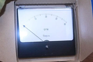 SIMPSON 0-40 GPM METER Model 1329 CAT No. 17396 - Picture 1 of 5