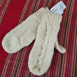 NWT Handmade Wool Mittens Off White Sue's Handspun Plainville, Mass - Picture 1 of 8