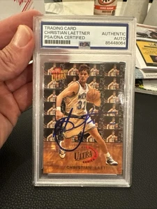 Christian Laettner firmato T'Wolves 1992-93 Fleer Ultra RC Series #4 - (PSA/DNA) - Foto 1 di 6